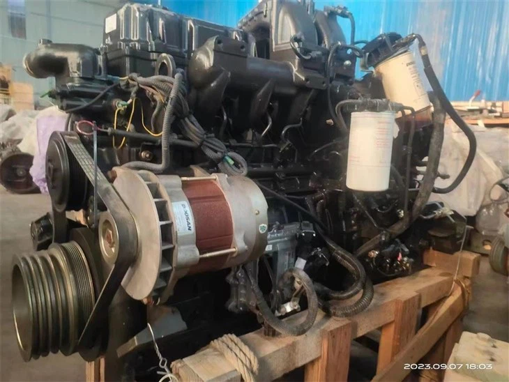Daewoo DL08 diesel engine (3)